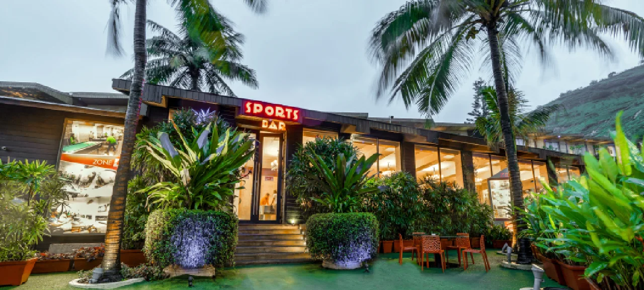sports bar Exterior Image 2