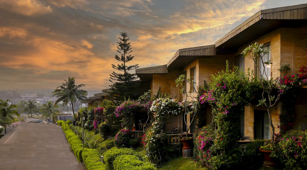 Della Adventure Resort room exterior image 1