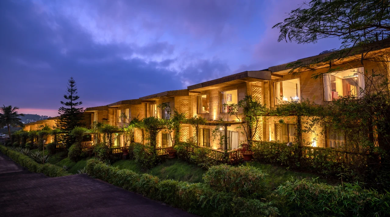 Della Adventure Resort room exterior image 2
