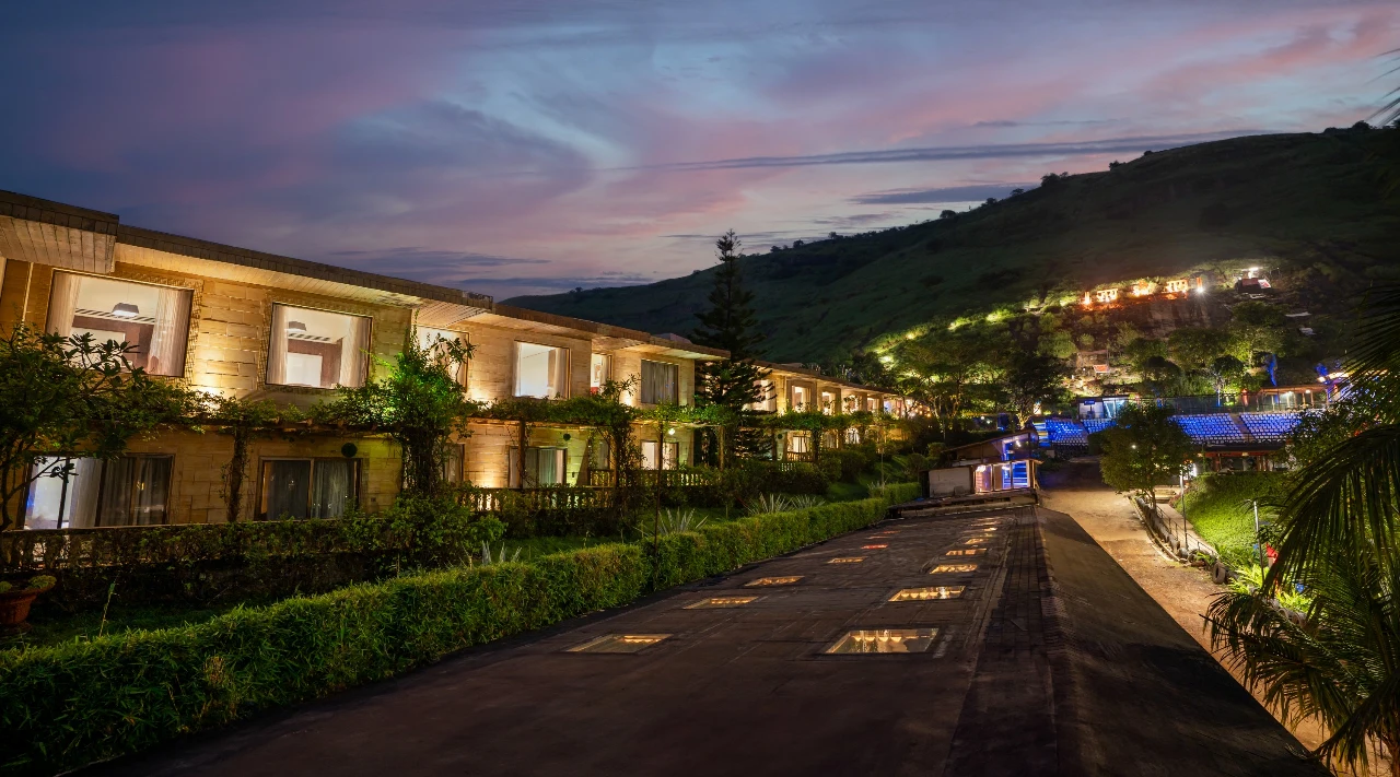 Della Adventure Resort room exterior image 3