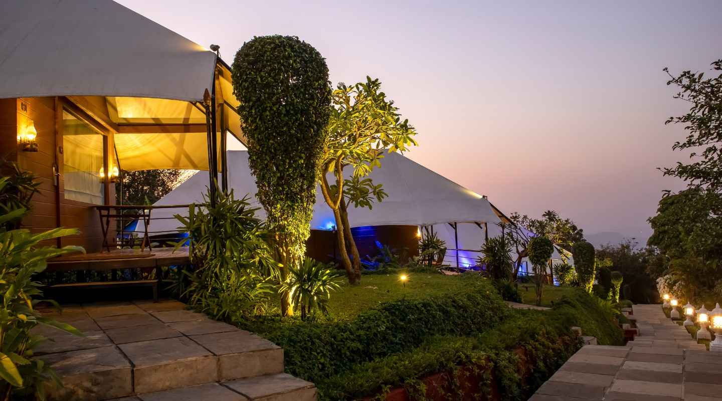 Camp Della Resort Tent Exterior image 2