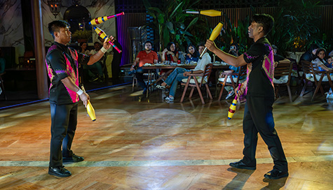 juggling performance 