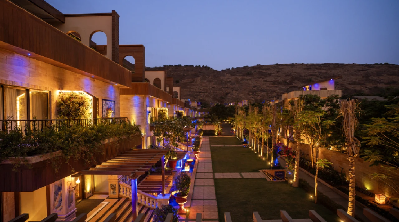  Garden Villa Resort exterior view 3
