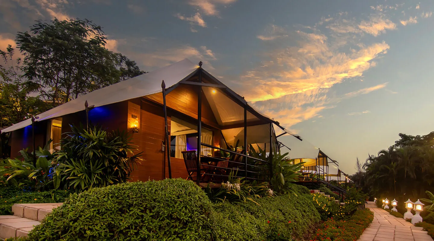 Camp Della Resort Tent Exterior image 4