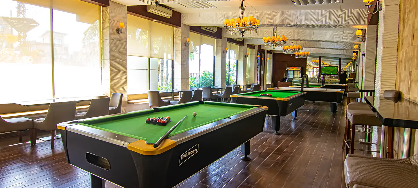 sports bar INTERIOR img2